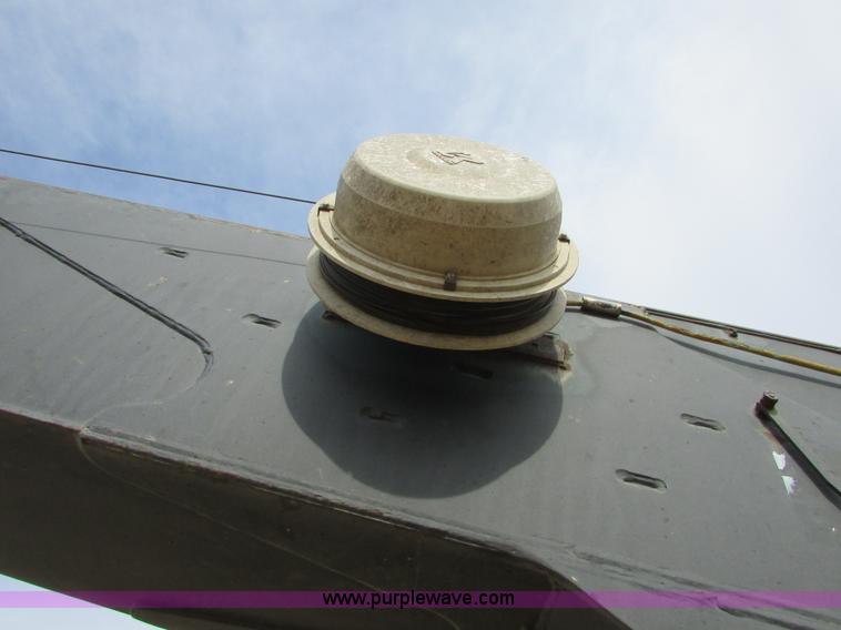 image for item I6516 1983 P & H Omega S crane