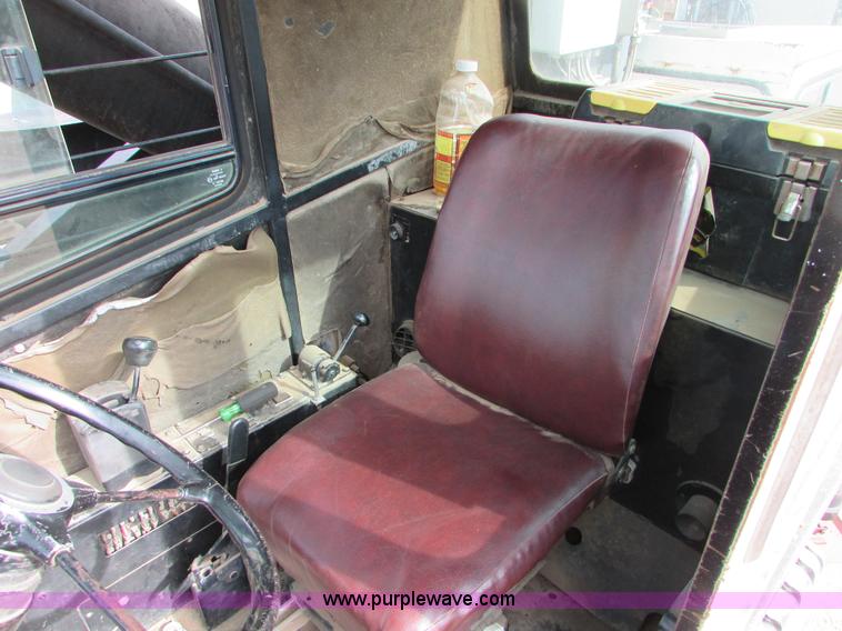 image for item I6516 1983 P & H Omega S crane