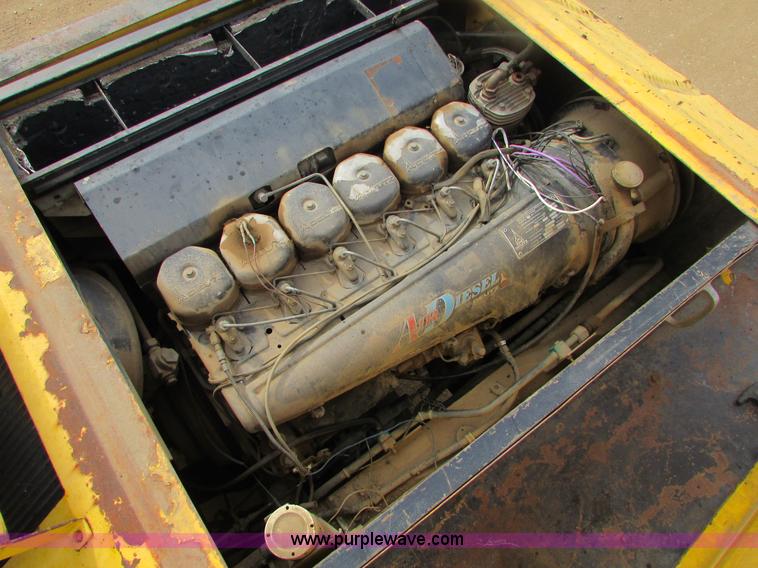 image for item I6516 1983 P & H Omega S crane