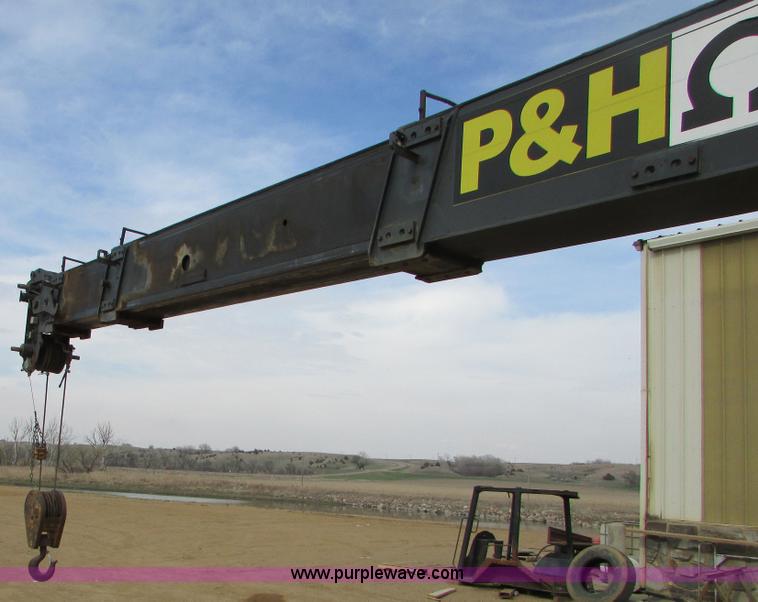 image for item I6516 1983 P & H Omega S crane
