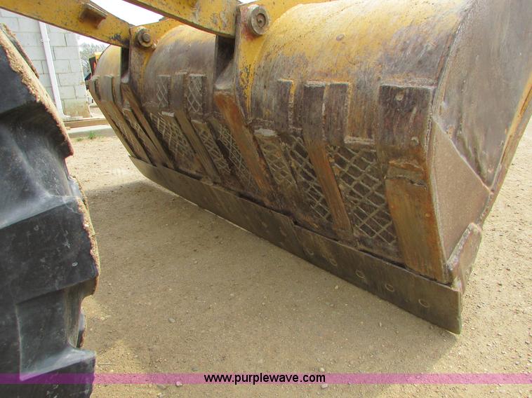 image for item I6517 Caterpillar 966C wheel loader