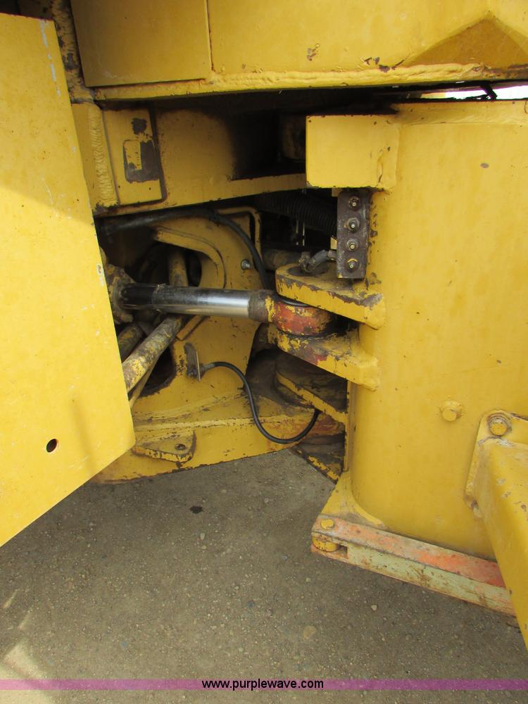 image for item I6517 Caterpillar 966C wheel loader