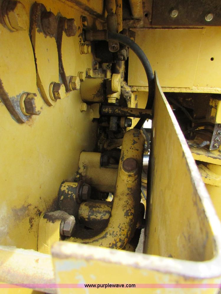 image for item I6517 Caterpillar 966C wheel loader