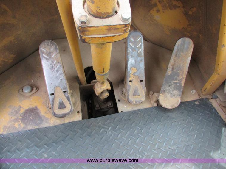 image for item I6517 Caterpillar 966C wheel loader