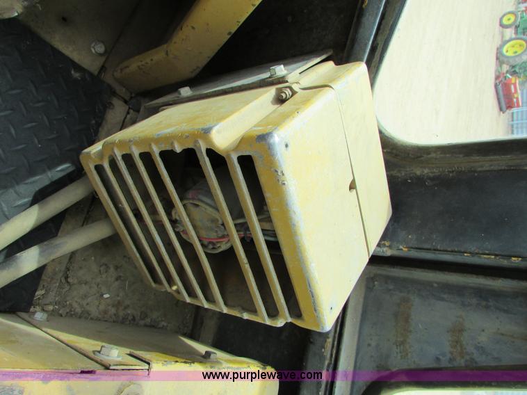 image for item I6517 Caterpillar 966C wheel loader