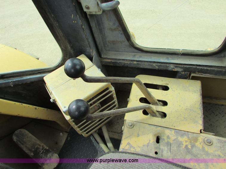 image for item I6517 Caterpillar 966C wheel loader