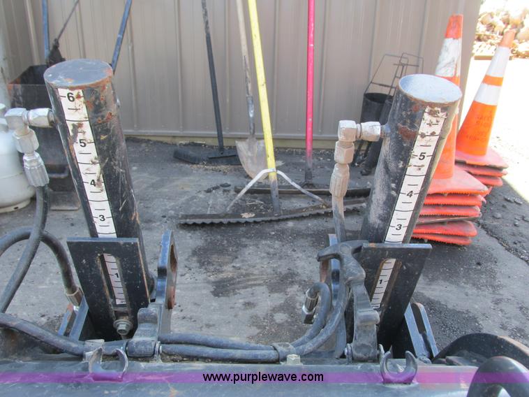 image for item J1782 2011 Bobcat 18PLA skid steer planer