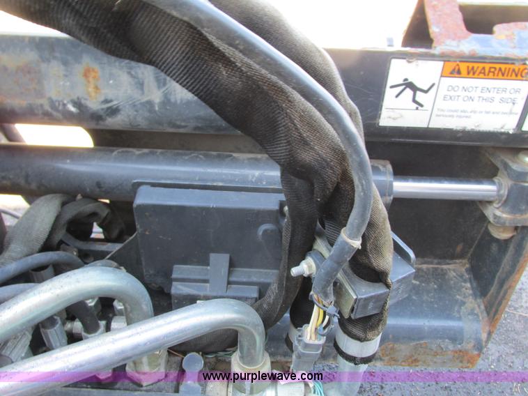 image for item J1782 2011 Bobcat 18PLA skid steer planer