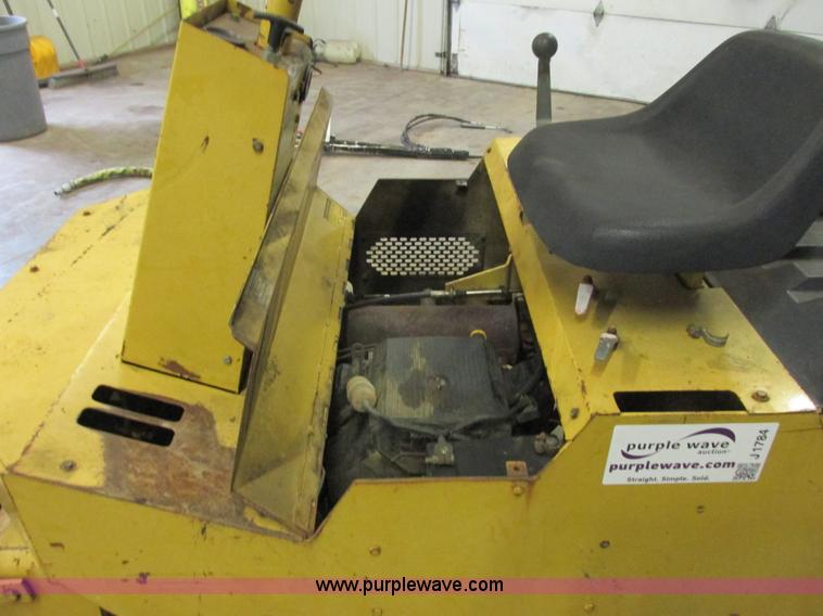 image for item J1784 Beuthling B100 smooth drum roller