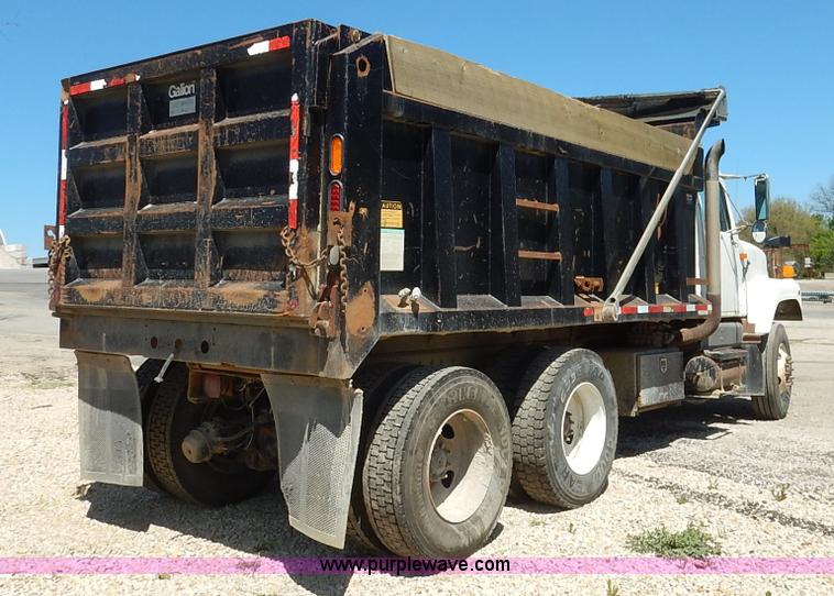 image for item J3969 2002 International F2574 dump truck