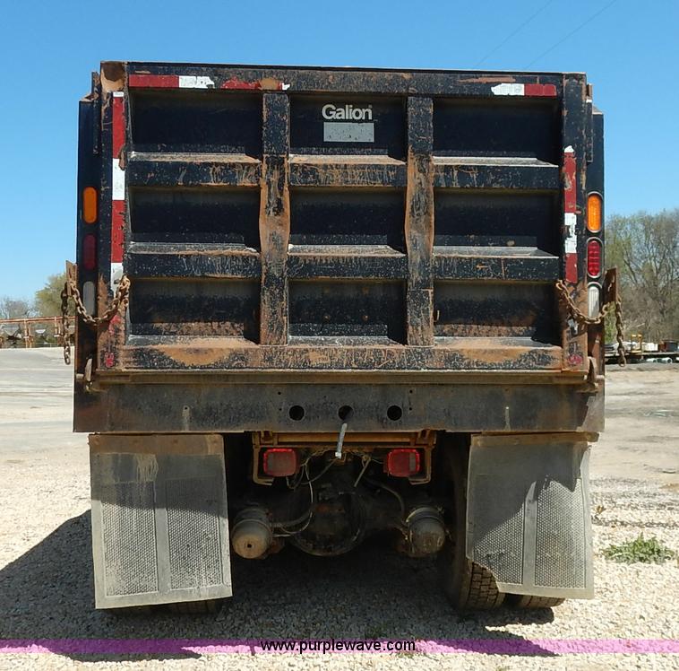 image for item J3969 2002 International F2574 dump truck