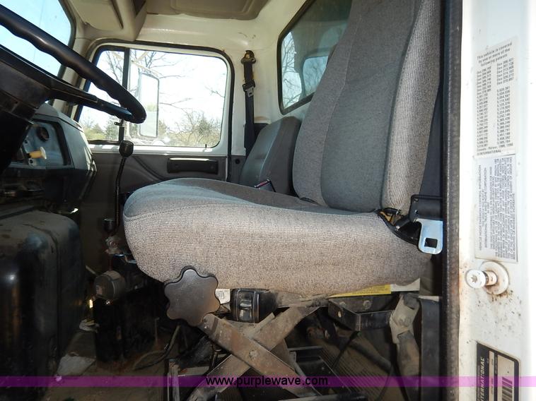 image for item J3969 2002 International F2574 dump truck