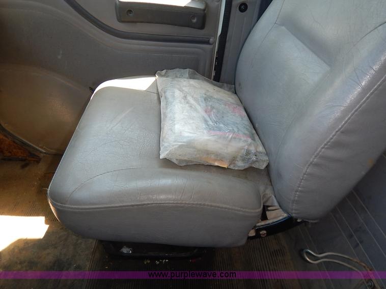 image for item J3969 2002 International F2574 dump truck