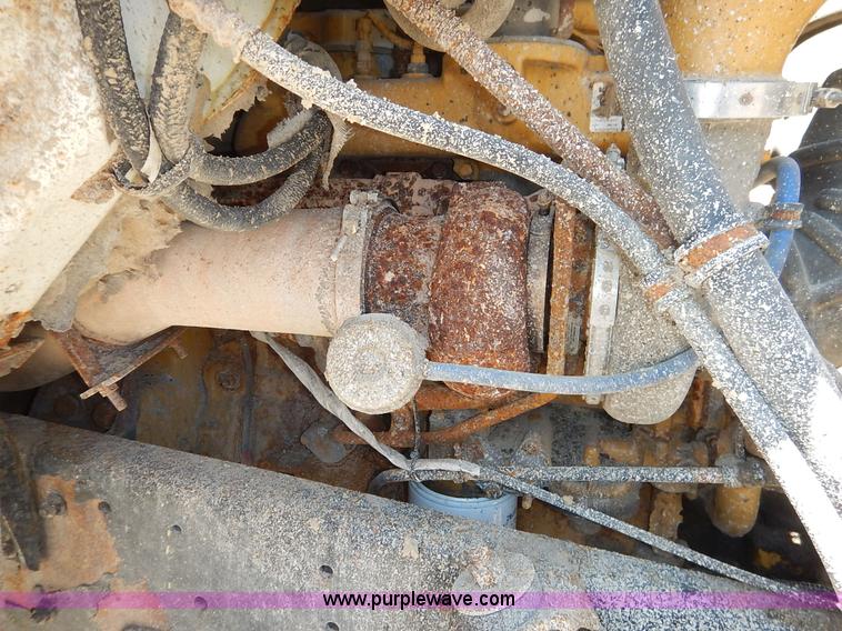 image for item J3969 2002 International F2574 dump truck