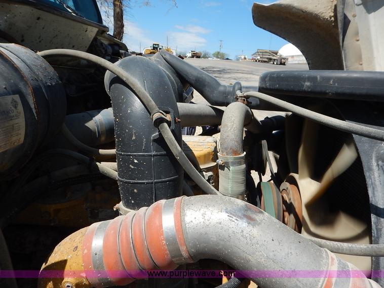 image for item J3969 2002 International F2574 dump truck