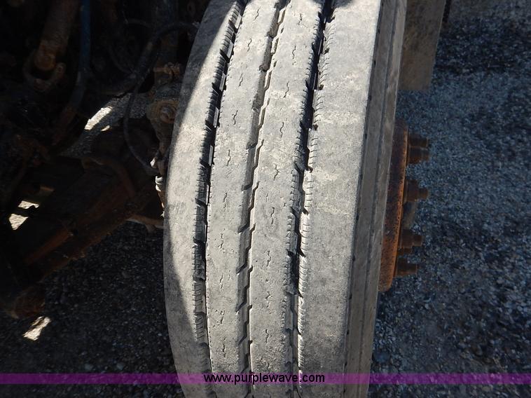 image for item J3969 2002 International F2574 dump truck