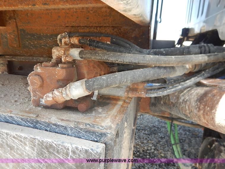 image for item J3969 2002 International F2574 dump truck