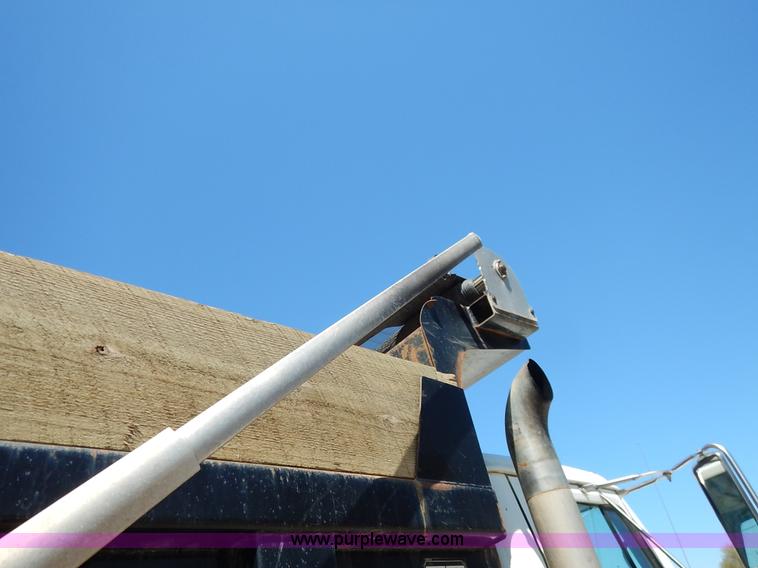 image for item J3969 2002 International F2574 dump truck