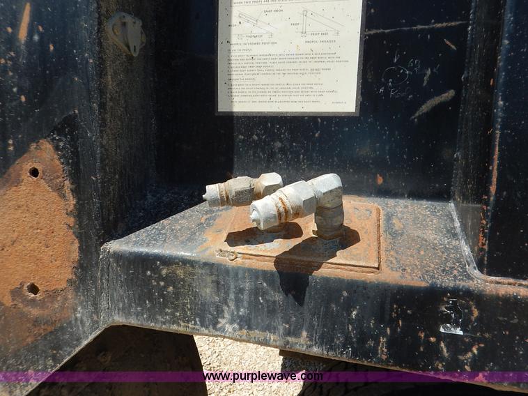 image for item J3969 2002 International F2574 dump truck