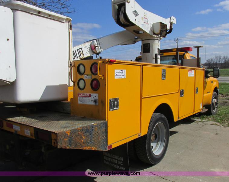 image for item K2089 2002 Ford F550 Super Duty bucket truck
