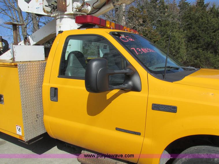 image for item K2089 2002 Ford F550 Super Duty bucket truck