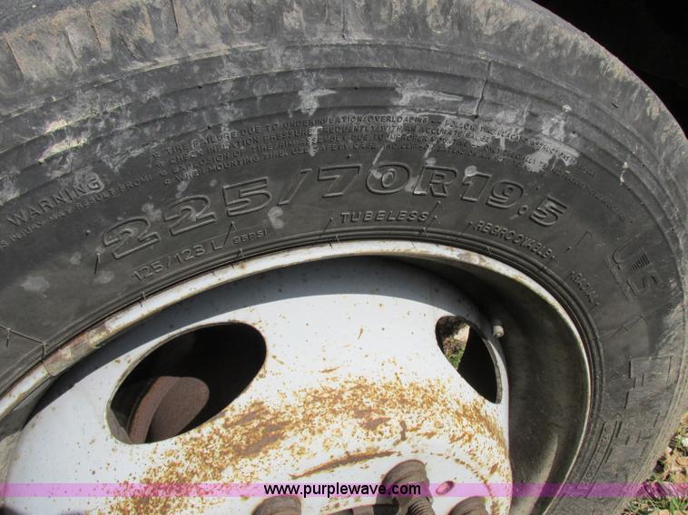 image for item K2089 2002 Ford F550 Super Duty bucket truck