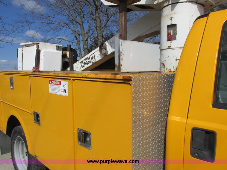 image for item K2089 2002 Ford F550 Super Duty bucket truck