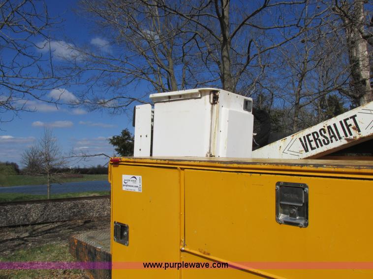 image for item K2089 2002 Ford F550 Super Duty bucket truck