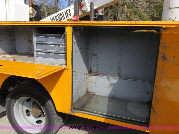 image for item K2089 2002 Ford F550 Super Duty bucket truck