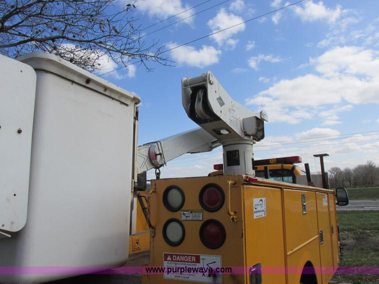 image for item K2089 2002 Ford F550 Super Duty bucket truck
