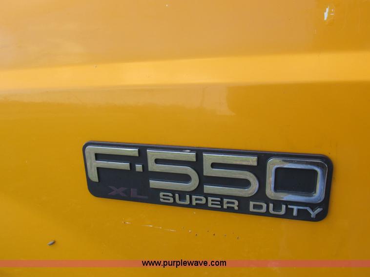 image for item K2089 2002 Ford F550 Super Duty bucket truck