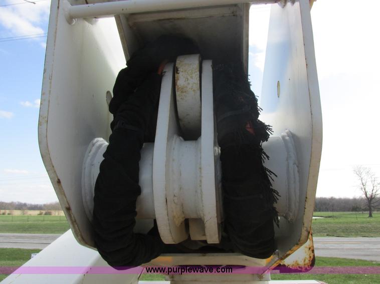 image for item K2089 2002 Ford F550 Super Duty bucket truck