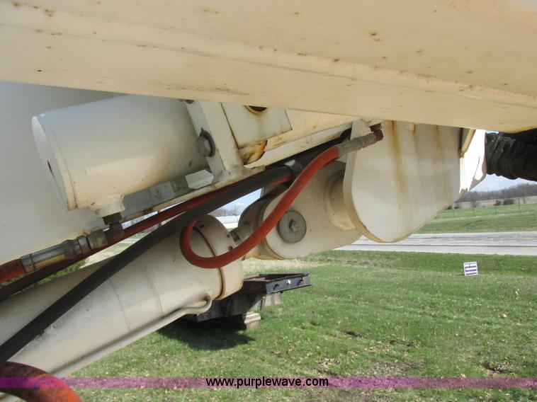 image for item K2089 2002 Ford F550 Super Duty bucket truck