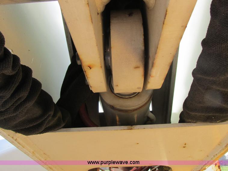 image for item K2089 2002 Ford F550 Super Duty bucket truck