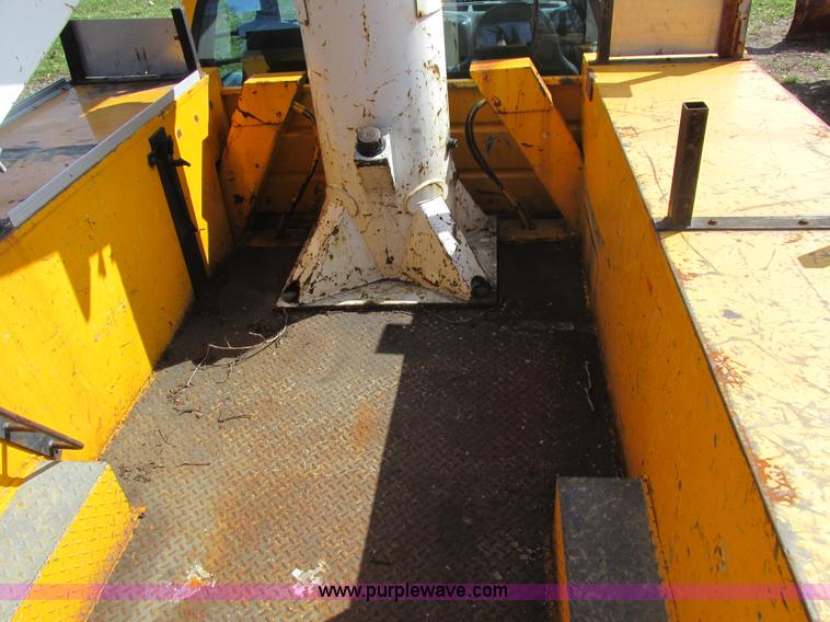 image for item K2089 2002 Ford F550 Super Duty bucket truck