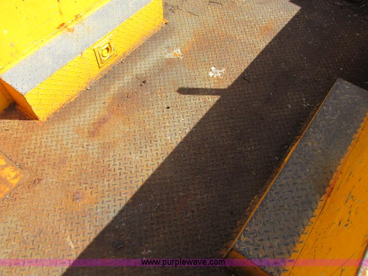 image for item K2089 2002 Ford F550 Super Duty bucket truck