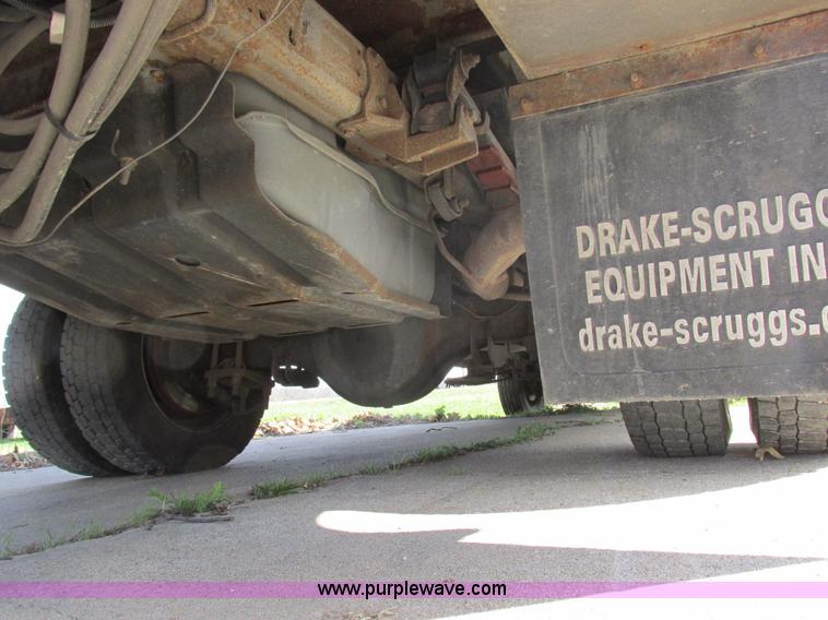 image for item K2089 2002 Ford F550 Super Duty bucket truck