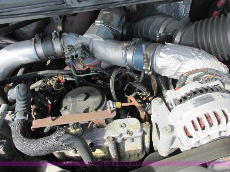 image for item K2089 2002 Ford F550 Super Duty bucket truck