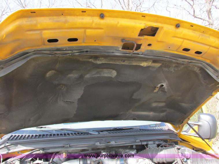 image for item K2089 2002 Ford F550 Super Duty bucket truck