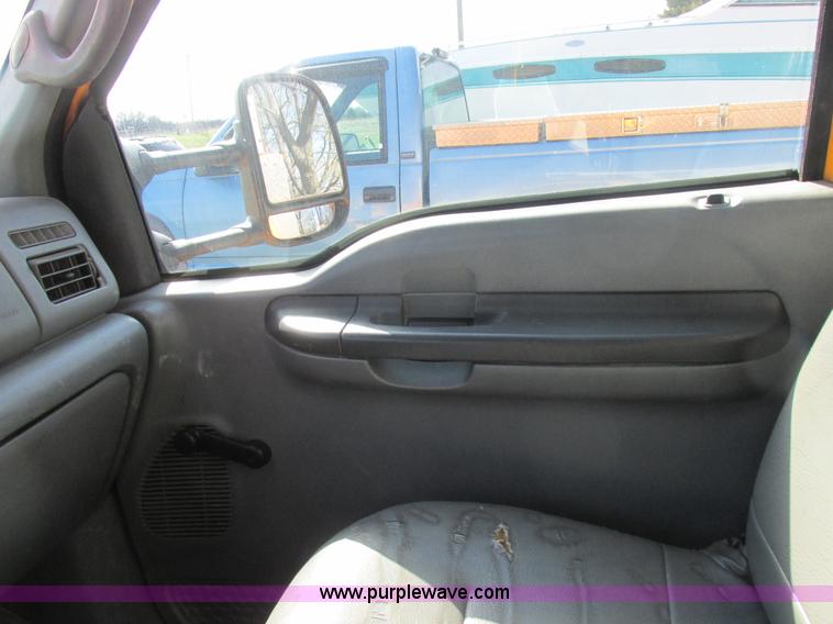 image for item K2089 2002 Ford F550 Super Duty bucket truck