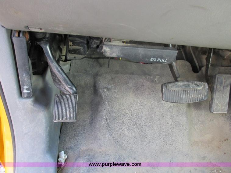 image for item K2089 2002 Ford F550 Super Duty bucket truck