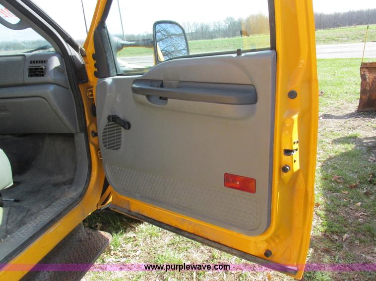 image for item K2089 2002 Ford F550 Super Duty bucket truck