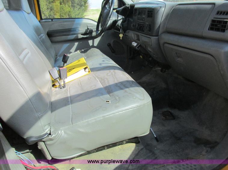 image for item K2089 2002 Ford F550 Super Duty bucket truck