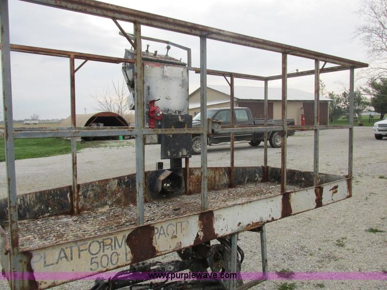 image for item K2099 Simon MP-60 boom lift