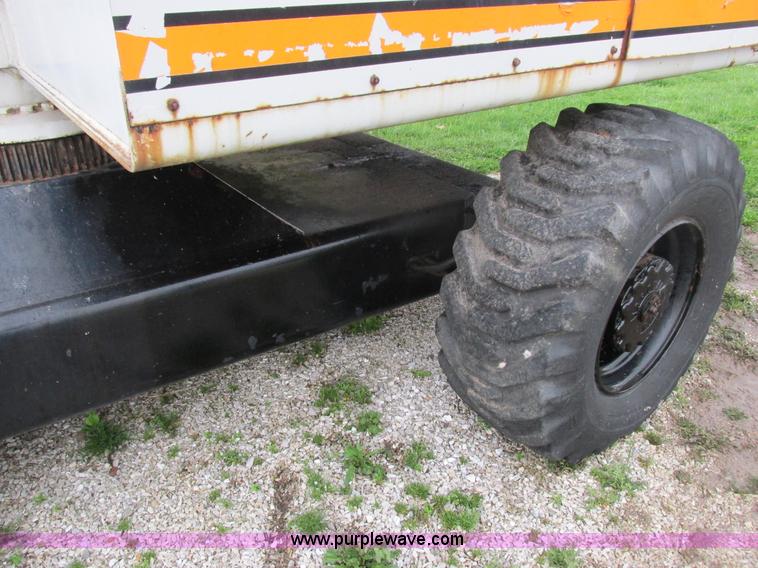 image for item K2099 Simon MP-60 boom lift