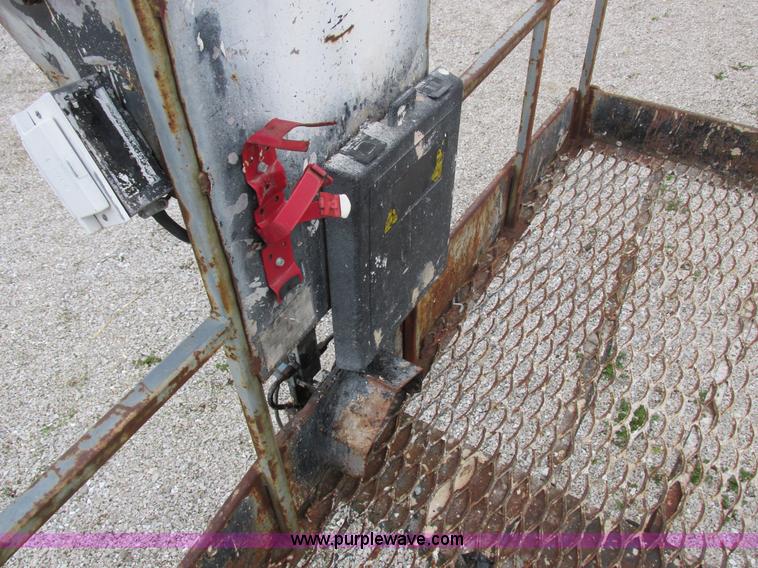 image for item K2099 Simon MP-60 boom lift