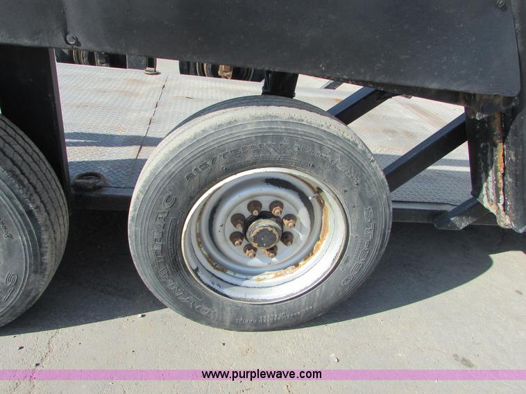 image for item K2565 2005 Escalate ET1200 Workforce tilt deck trailer