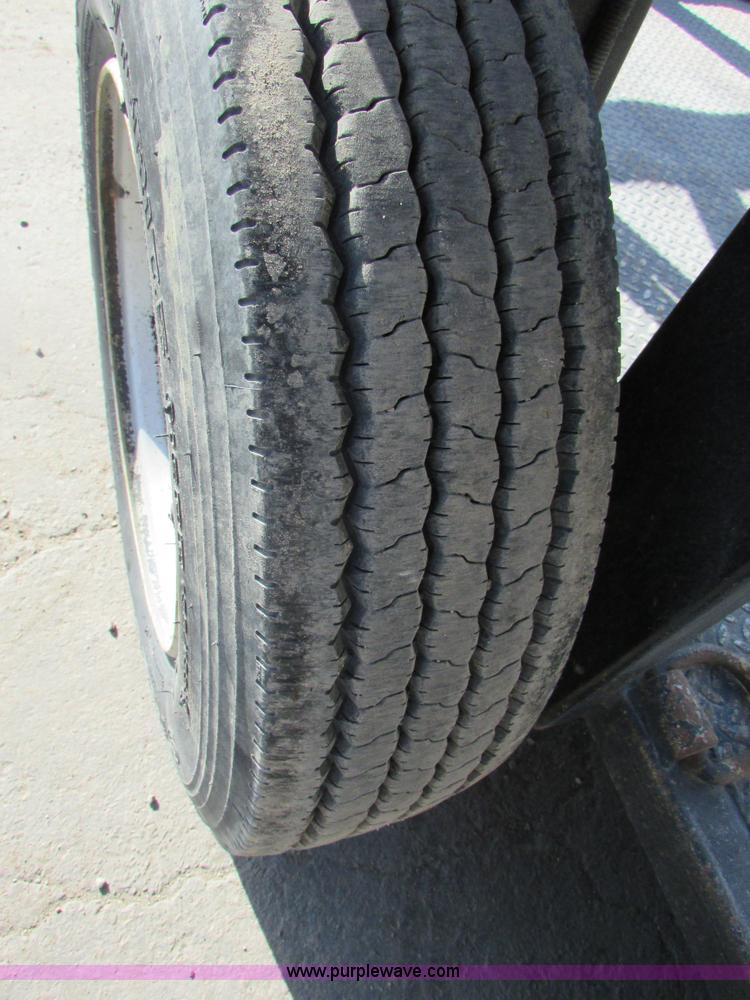 image for item K2565 2005 Escalate ET1200 Workforce tilt deck trailer