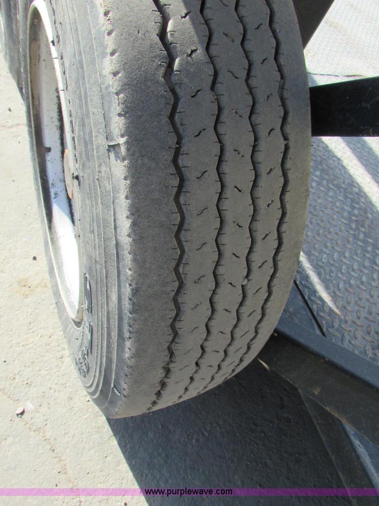 image for item K2565 2005 Escalate ET1200 Workforce tilt deck trailer