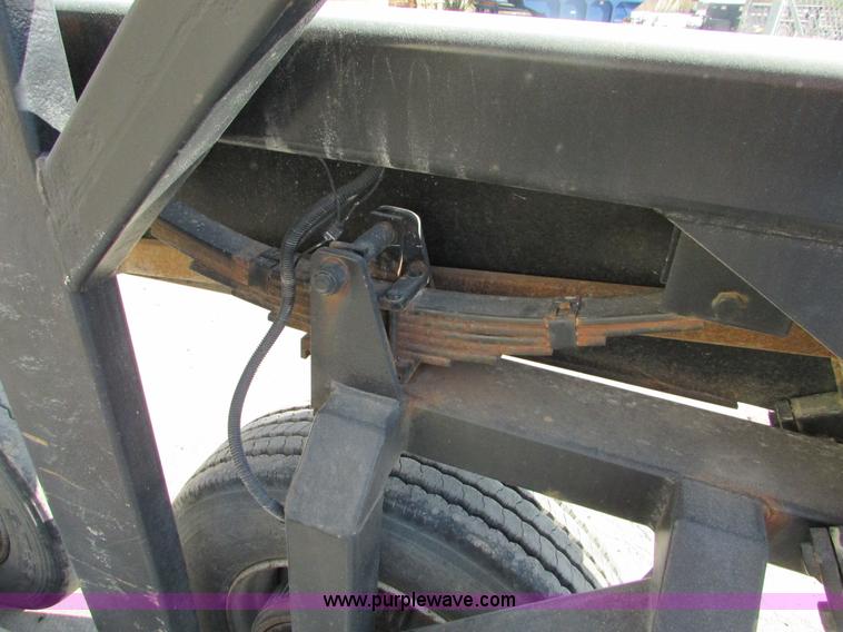 image for item K2565 2005 Escalate ET1200 Workforce tilt deck trailer